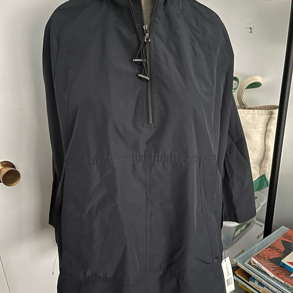 Vintage Theory Black Cape with Hood. Front 2 side slash pockets with hood